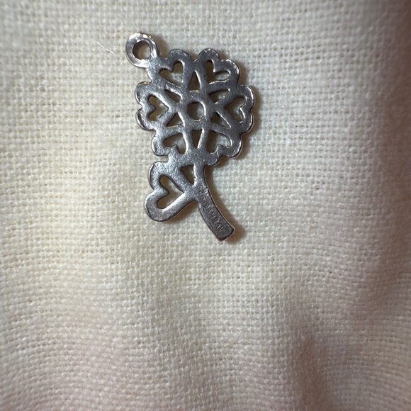 Retired James Avery 7 hearts charm. (35) - Picture 3 of 14